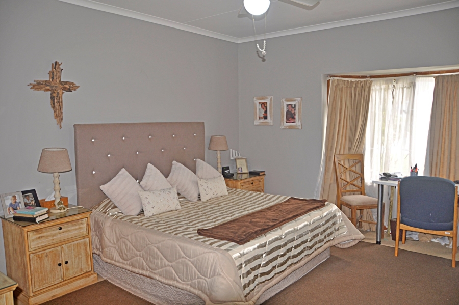 2 Bedroom Property for Sale in Hersham Western Cape